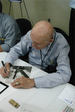 Lot #382 Gemini 6 and NASA Notables (Kraft, Faget, Wendt) Multi-Signed Photograph - Image 2