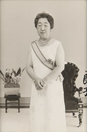 Lot #168 Emperor Hirohito and Empress Nagako Signed Photographs - Image 3