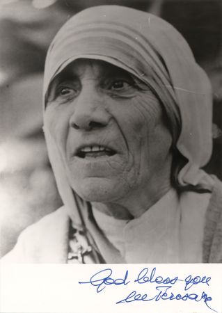 Lot #276 Mother Teresa Signed Photograph