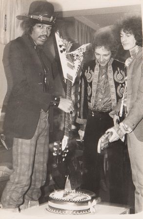 Lot #7117 Jimi Hendrix Experience (2) Photographs and Festival '67 Press Release - Image 2