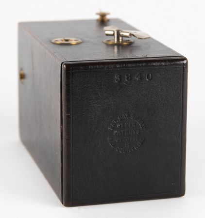 Lot #166 Kodak Camera (c. 1888) - The Legendary First Roll-film Camera: Rare, functional example of the original Kodak?the camera that brought photography to the masses - Image 3
