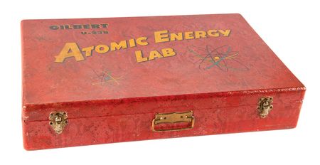 Lot #165 Gilbert U-238 Atomic Energy Laboratory: Rare, complete example of the Gilbert U-238 Atomic Energy Laboratory?the 'most dangerous toy in history' - Image 2