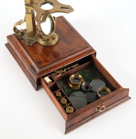Lot #164 Cuff-style Brass Microscope by George Sterrop (c. 1750) - Image 5