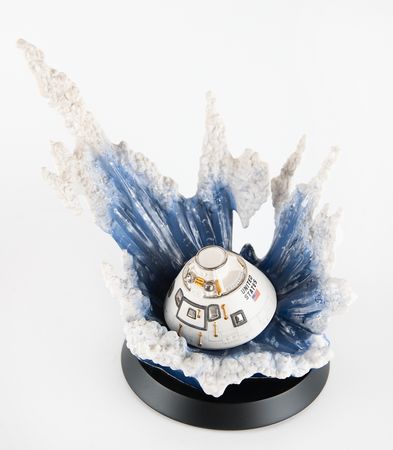 Lot #350 Apollo 11 Splashdown Sculpture by the Franklin Mint Sculpture - Image 1