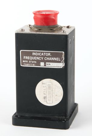 Lot #323 Lockheed SR-71 Blackbird UHF Communications Radio Frequency Indicator Gauge - Image 2
