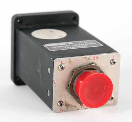 Lot #323 Lockheed SR-71 Blackbird UHF Communications Radio Frequency Indicator Gauge - Image 3