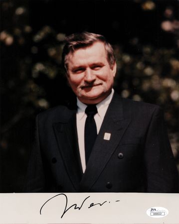 Lot #286 Lech Walesa Signed Photograph