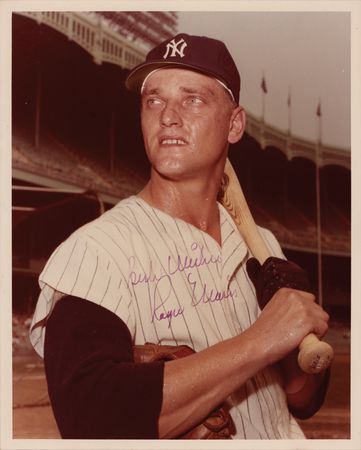 Lot #728 Roger Maris Signed Photograph