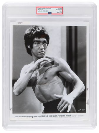 Lot #1223 Enter the Dragon: Bruce Lee Original 'Type III' Photograph - Image 1