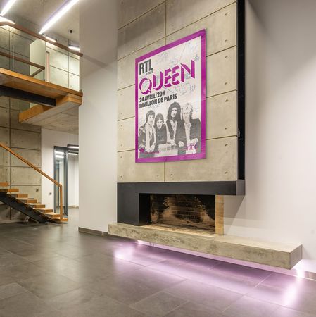 Lot #4045 Queen Massive Signed 1978 Concert Poster - The Largest Example We Have Ever Offered - Image 7