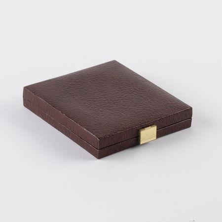 Lot #3151 Sarajevo 1984 Winter Olympics Bronze Participation Medal - From the Collection of IOC Member James Worrall - Image 4