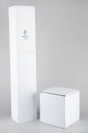 Lot #3039 Beijing 2022 Winter Olympics Torch and Display Base - Image 7