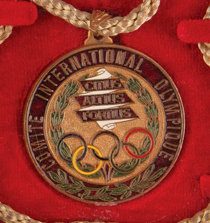 Lot #3310 International Olympic Committee (IOC) Badge of Office - Image 2