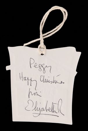 Lot #473 Queen Elizabeth II Signed Christmas Gift Tag Presented to Her Royal Dresser - Image 1