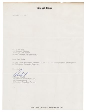 Lot #365 Benazir Bhutto Signed Photograph - Image 2