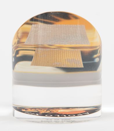 Lot #559 Apollo 13 Flown Couch Segment (Ltd. Ed. #22/200) - Image 4