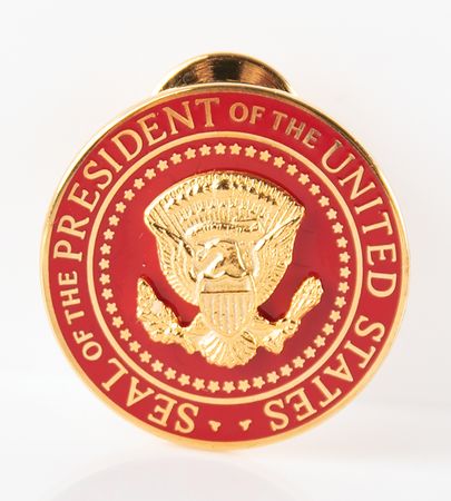 Lot #285 Donald Trump Presidential Gift - Cufflinks and Lapel Pin - Image 3