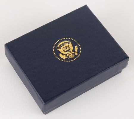 Lot #288 Donald Trump Presidential Gift - POTUS Seal Cufflinks (Circular) - Image 3