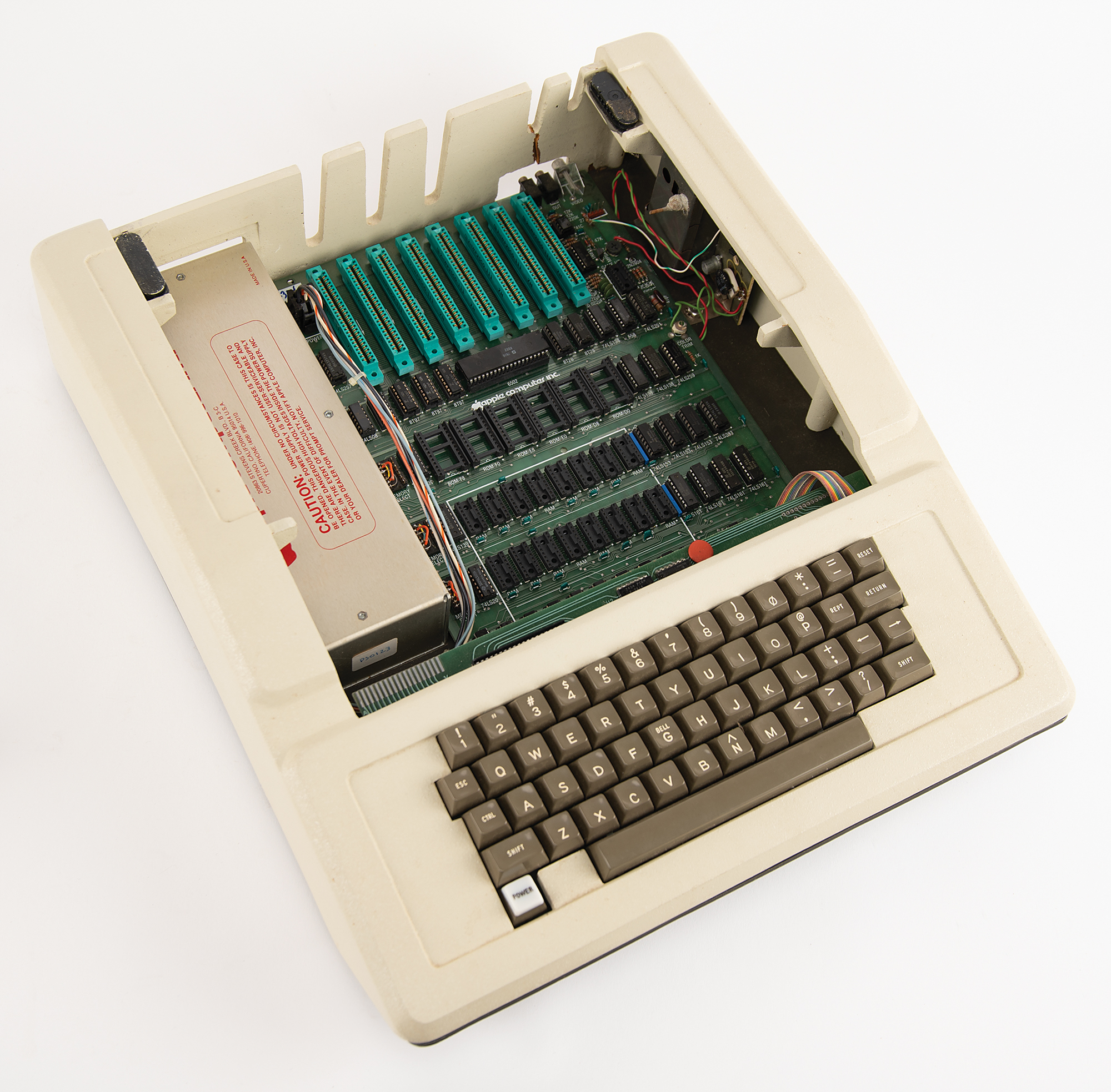 Apple II Computer with Early Rev. 0 Board in Rare Ventless Case