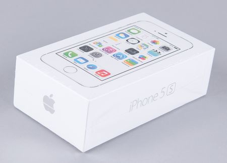 Lot #6134 Apple iPhone 5s (7th Generation, Sealed - 16GB) White/Silver Version - Image 3