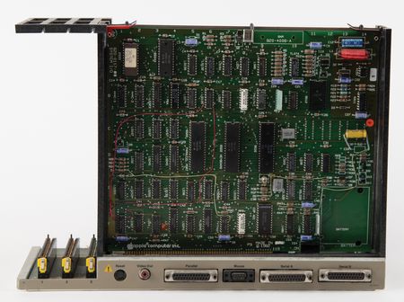 Lot #6055 Apple Lisa Computer with 'Twiggy' Drives, ProFile Hard Drive, Mouse, and Keyboard - Image 15