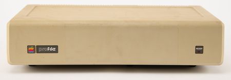 Lot #6055 Apple Lisa Computer with 'Twiggy' Drives, ProFile Hard Drive, Mouse, and Keyboard - Image 7