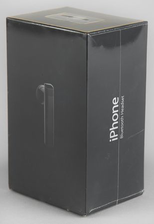 Lot #6112 Apple iPhone Bluetooth Headset (First Generation, Sealed) - Image 2