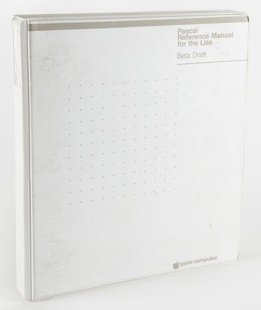 Lot #6047 Apple Lisa Pascal Pre-Release Beta Reference Manual with (3) Pascal 'Twiggy' FileWare Disks - Image 2