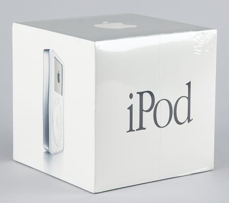 Lot #6136 Apple iPod (First Generation, Sealed) - Image 3