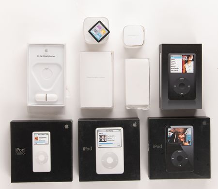 Lot #6122 Apple's Modern History - Collection of 35+ Devices with the Original iPhone, iPod, iPad, and Apple TV - Image 16