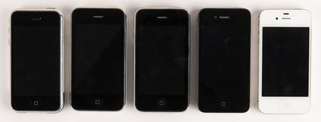 Lot #6122 Apple's Modern History - Collection of 35+ Devices with the Original iPhone, iPod, iPad, and Apple TV - Image 5