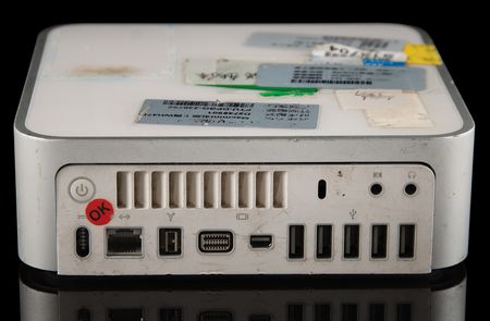 Lot #6115 Apple Mac Mini Prototype (c. 2008) - Image 2