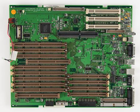 Lot #6090 Apple Power Macintosh 7500 Early EVT Prototype Computer - Image 1