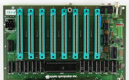Lot #6034 Apple II Rev. 0 Logic Board (Low-Number #1-141) - Earliest to Come to Auction - Image 5