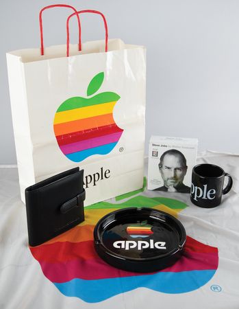 Lot #6195 Apple Marketing Promotional Material - Image 1