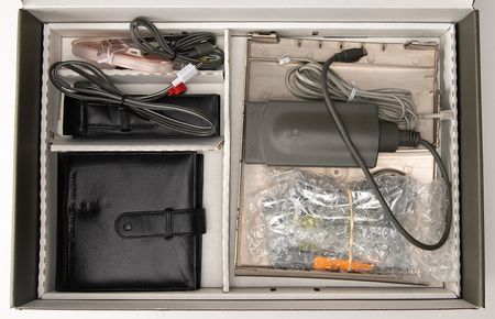 Lot #6096 Apple Twentieth Anniversary Macintosh (TAM) with Original Box - Image 3