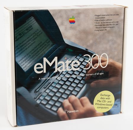 Lot #6098 Apple Newton eMate 300 with Original Box - Never Used - Image 10