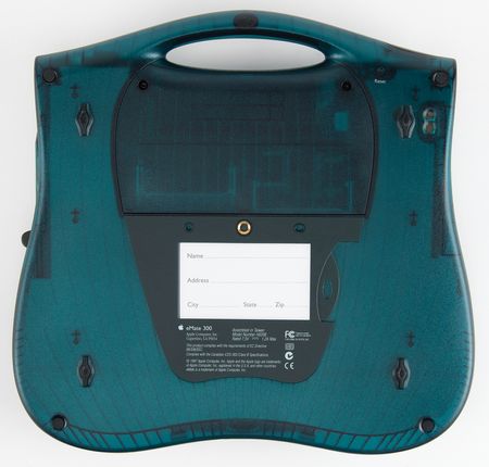 Lot #6098 Apple Newton eMate 300 with Original Box - Never Used - Image 4