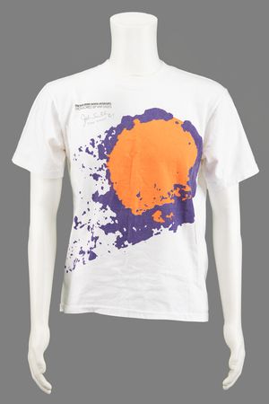 Lot #6265 John Sculley Signed Apple 1989 Sales Conference T-Shirt - Image 1