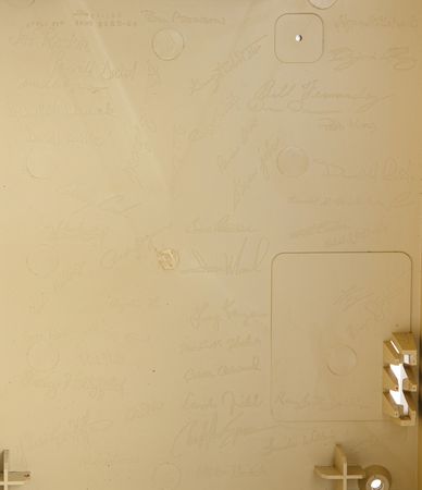 Lot #6065 Apple Macintosh 128K Prototype Computer - From the Collection of Dennis Grimm - Image 5