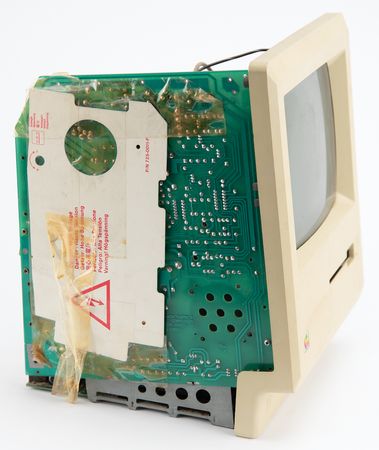 Lot #6066 Apple Macintosh Plus Prototype Computer - From the Collection of Dennis Grimm - Image 3