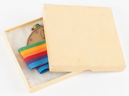 Lot #6153 Apple Hero Award - From the Collection of Dennis Grimm - Image 4