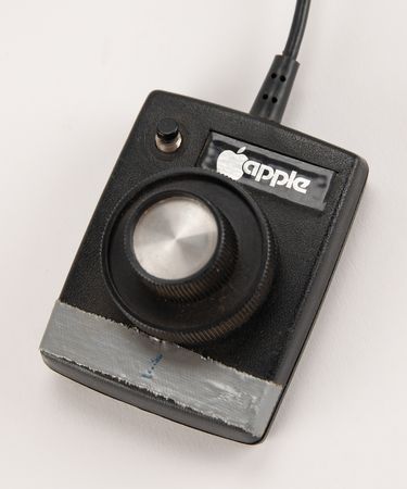 Lot #6052 Apple IIe Computer with Original Box - Image 7