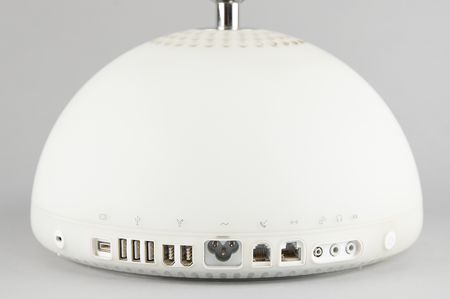 Lot #6104 Apple iMac G4 (2) Computers - 15-inch and 20-inch versions - Image 3