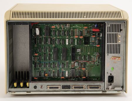 Lot #6061 Apple Lisa 2 Prototype with Mouse, Keyboard, and ProFile Drive - Image 11