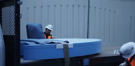 Lot #6320 Twitter Inc. Official 'Bird Logo' Fascia Sign - An Iconic Fixture from the Company?s Market Square Headquarters in San Francisco - Image 8