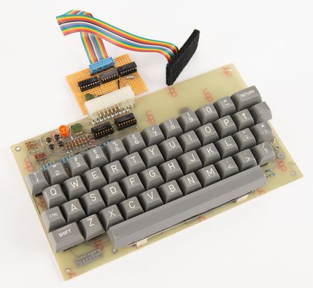 Lot #6000 Apple-1 Computer with Original Operation Manual, Daniel Kottke Letter, and Accessories (Fully Functional) - Image 8