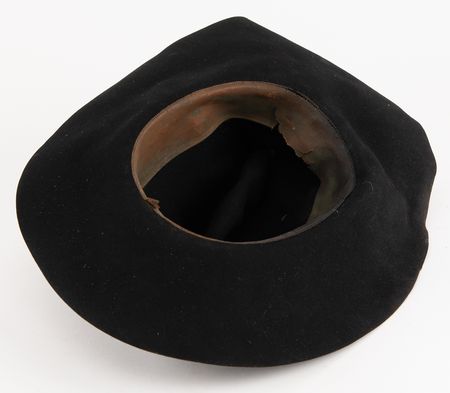 Lot #39 Civil War: Pvt. John L. Seitzinger's M1840 Saber, Cavalry Hat, and Cavalry Post G.A.R. Flag - Image 10