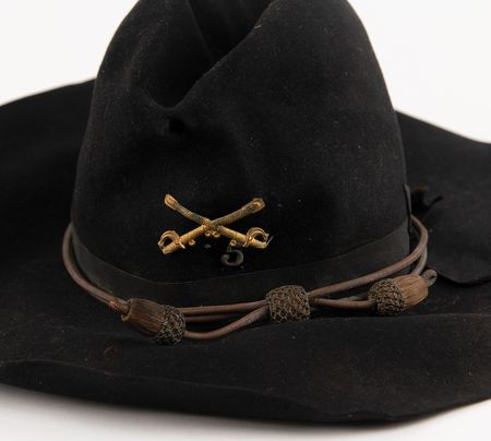 Lot #39 Civil War: Pvt. John L. Seitzinger's M1840 Saber, Cavalry Hat, and Cavalry Post G.A.R. Flag - Image 9