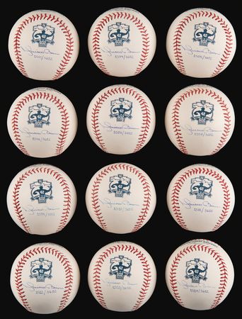 Lot #871 Mariano Rivera (12) Signed Baseballs